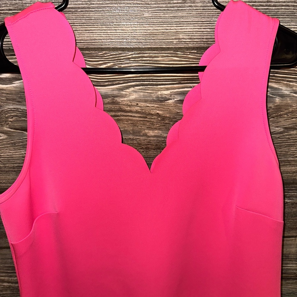 Lilly Pulitzer Mikayla Pink Scallop Scuba Sleeveless V-Neck Shift Dress Medium - Picture 4 of 10